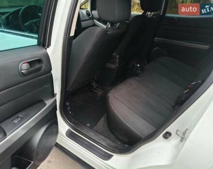 Белый Мазда СХ-7, объемом двигателя 2.18 л и пробегом 168 тыс. км за 10600 $, фото 24 на Automoto.ua