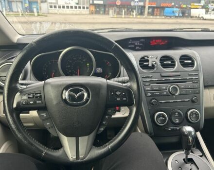 Белый Мазда СХ-7, объемом двигателя 2.5 л и пробегом 213 тыс. км за 7999 $, фото 6 на Automoto.ua