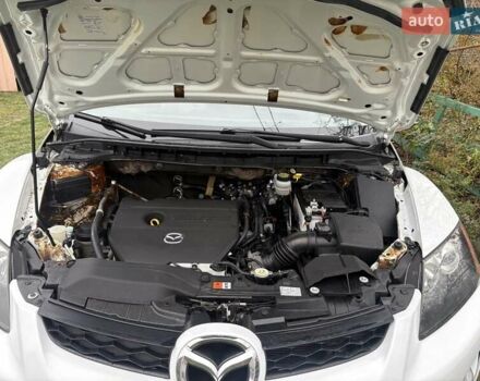 Белый Мазда СХ-7, объемом двигателя 2.49 л и пробегом 151 тыс. км за 10900 $, фото 10 на Automoto.ua