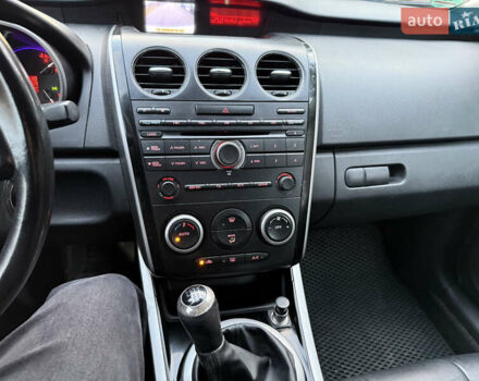 Белый Мазда СХ-7, объемом двигателя 2.18 л и пробегом 229 тыс. км за 10500 $, фото 31 на Automoto.ua