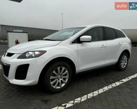 Белый Мазда СХ-7, объемом двигателя 2.49 л и пробегом 301 тыс. км за 7800 $, фото 2 на Automoto.ua