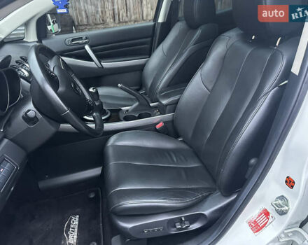 Білий Мазда СХ-7, об'ємом двигуна 2.2 л та пробігом 243 тис. км за 10999 $, фото 29 на Automoto.ua