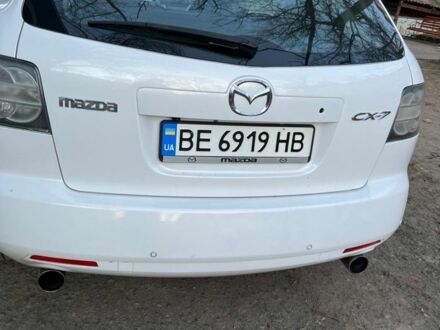 Белый Мазда СХ-7, объемом двигателя 2.3 л и пробегом 190 тыс. км за 6000 $, фото 1 на Automoto.ua