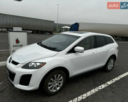 Белый Мазда СХ-7, объемом двигателя 2.49 л и пробегом 301 тыс. км за 7800 $, фото 1 на Automoto.ua