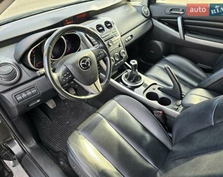 Черный Мазда СХ-7, объемом двигателя 2.2 л и пробегом 201 тыс. км за 8900 $, фото 5 на Automoto.ua