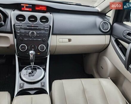 Черный Мазда СХ-7, объемом двигателя 2.26 л и пробегом 198 тыс. км за 8900 $, фото 12 на Automoto.ua