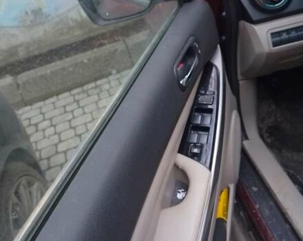 Красный Мазда СХ-7, объемом двигателя 2.26 л и пробегом 360 тыс. км за 7400 $, фото 4 на Automoto.ua