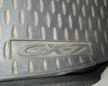 Красный Мазда СХ-7, объемом двигателя 2.5 л и пробегом 200 тыс. км за 10447 $, фото 21 на Automoto.ua