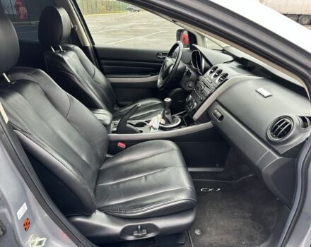 Серый Мазда СХ-7, объемом двигателя 2.2 л и пробегом 180 тыс. км за 10500 $, фото 6 на Automoto.ua