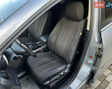 Серый Мазда СХ-7, объемом двигателя 2.2 л и пробегом 233 тыс. км за 10500 $, фото 22 на Automoto.ua