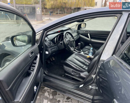 Серый Мазда СХ-7, объемом двигателя 2.18 л и пробегом 240 тыс. км за 11000 $, фото 13 на Automoto.ua