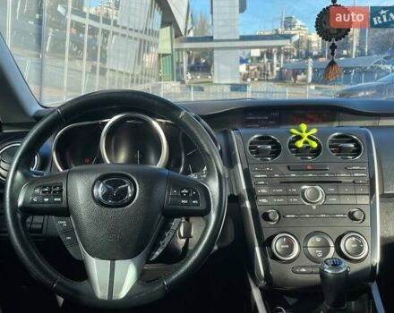 Серый Мазда СХ-7, объемом двигателя 2.2 л и пробегом 300 тыс. км за 9900 $, фото 19 на Automoto.ua