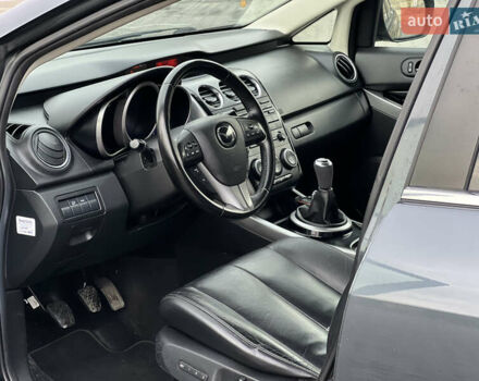 Серый Мазда СХ-7, объемом двигателя 2.18 л и пробегом 240 тыс. км за 11000 $, фото 7 на Automoto.ua