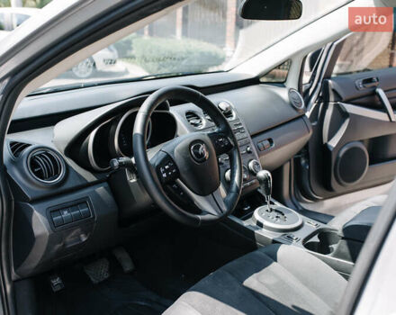 Мазда СХ-7 2011 в Умани на Automoto.ua Серый Мазда СХ-7, объемом двигателя 2.5 л и пробегом 153 тыс. км за 11500 $, фото 5 на Automoto.ua