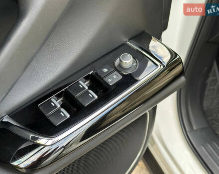 Белый Мазда СХ-9, объемом двигателя 2.5 л и пробегом 75 тыс. км за 23899 $, фото 12 на Automoto.ua