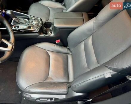 Білий Мазда СХ-9, об'ємом двигуна 2.5 л та пробігом 33 тис. км за 31000 $, фото 32 на Automoto.ua