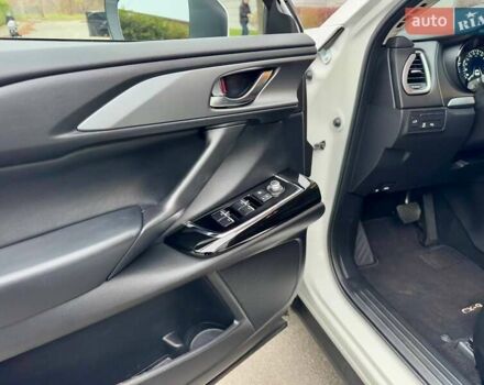 Білий Мазда СХ-9, об'ємом двигуна 2.5 л та пробігом 33 тис. км за 31000 $, фото 36 на Automoto.ua