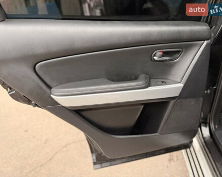 Чорний Мазда СХ-9, об'ємом двигуна 3.7 л та пробігом 301 тис. км за 8999 $, фото 32 на Automoto.ua