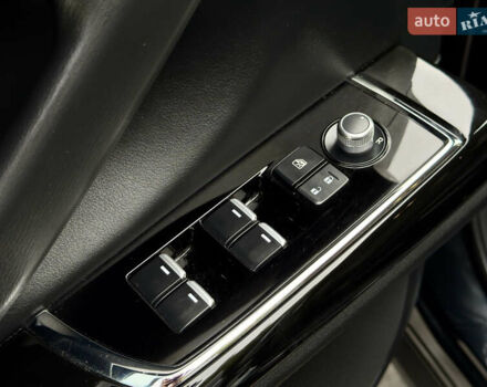 Черный Мазда СХ-9, объемом двигателя 2.49 л и пробегом 9 тыс. км за 33800 $, фото 17 на Automoto.ua