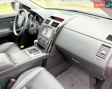 Серый Мазда СХ-9, объемом двигателя 3.73 л и пробегом 255 тыс. км за 6800 $, фото 1 на Automoto.ua