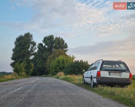 Белый Мазда Капелла, объемом двигателя 1.6 л и пробегом 154 тыс. км за 3000 $, фото 5 на Automoto.ua