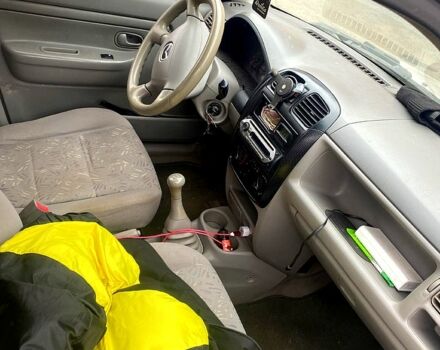 Сірий Мазда Деміо, об'ємом двигуна 1.3 л та пробігом 444 тис. км за 1400 $, фото 4 на Automoto.ua