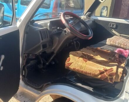 Білий Мазда E 2000, об'ємом двигуна 2.2 л та пробігом 200 тис. км за 2350 $, фото 1 на Automoto.ua