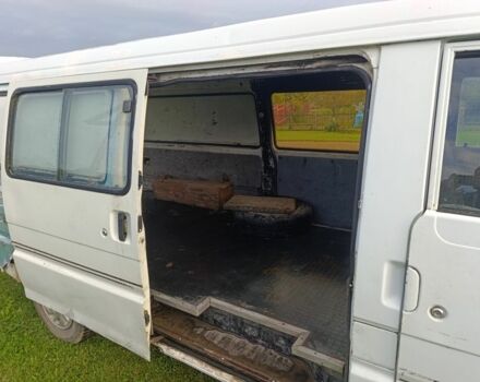 Білий Мазда E 2000, об'ємом двигуна 2 л та пробігом 564 тис. км за 850 $, фото 7 на Automoto.ua