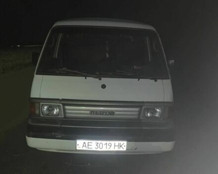Белый Мазда E 2000, объемом двигателя 2.2 л и пробегом 15 тыс. км за 1328 $, фото 1 на Automoto.ua