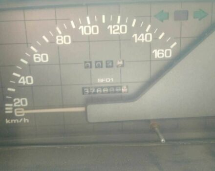 Білий Мазда E 2000, об'ємом двигуна 2.2 л та пробігом 376 тис. км за 1798 $, фото 4 на Automoto.ua