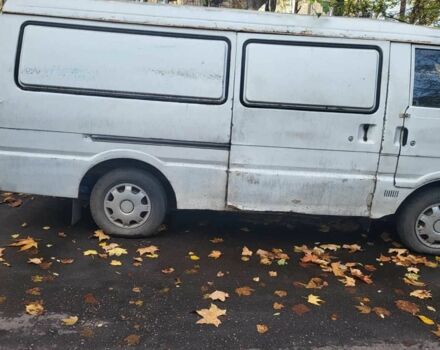 Белый Мазда E 2000, объемом двигателя 0 л и пробегом 300 тыс. км за 600 $, фото 1 на Automoto.ua