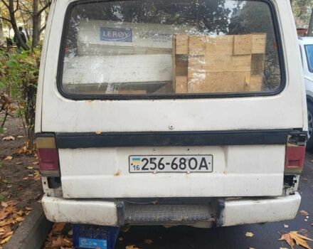 Белый Мазда E 2000, объемом двигателя 0 л и пробегом 300 тыс. км за 600 $, фото 3 на Automoto.ua