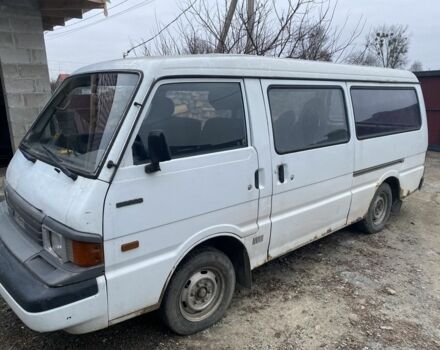 Білий Мазда E 2000, об'ємом двигуна 2.2 л та пробігом 350 тис. км за 800 $, фото 3 на Automoto.ua