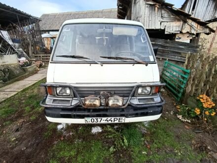 Белый Мазда E 2000, объемом двигателя 0 л и пробегом 300 тыс. км за 600 $, фото 1 на Automoto.ua