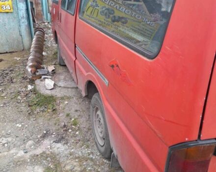 Черный Мазда E 2000, объемом двигателя 2 л и пробегом 2 тыс. км за 524 $, фото 1 на Automoto.ua