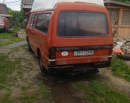 Красный Мазда E 2000, объемом двигателя 2.2 л и пробегом 200 тыс. км за 1200 $, фото 1 на Automoto.ua