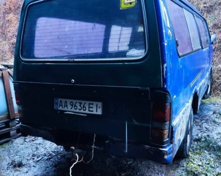 Синий Мазда E 2000, объемом двигателя 2.2 л и пробегом 300 тыс. км за 1000 $, фото 2 на Automoto.ua