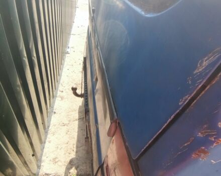 Синий Мазда E 2000, объемом двигателя 2 л и пробегом 540 тыс. км за 800 $, фото 2 на Automoto.ua