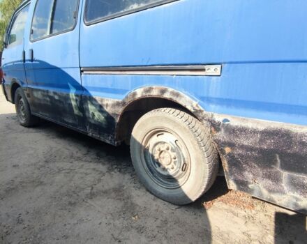 Синий Мазда E 2000, объемом двигателя 2 л и пробегом 540 тыс. км за 800 $, фото 3 на Automoto.ua