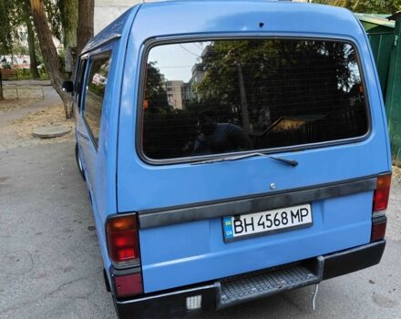 Синий Мазда E 2000, объемом двигателя 2.2 л и пробегом 297 тыс. км за 4300 $, фото 4 на Automoto.ua
