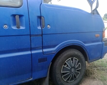 Синий Мазда E 2000, объемом двигателя 2 л и пробегом 230 тыс. км за 1000 $, фото 2 на Automoto.ua
