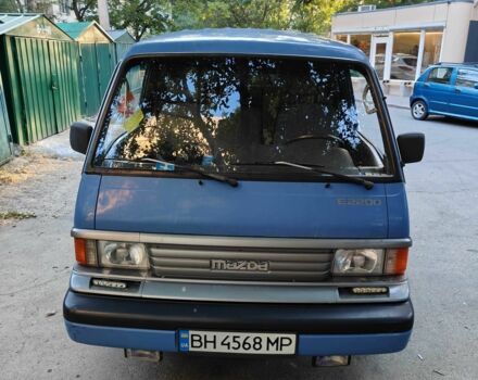 Синий Мазда E 2000, объемом двигателя 2.2 л и пробегом 297 тыс. км за 4300 $, фото 2 на Automoto.ua