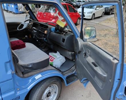 Синий Мазда E 2000, объемом двигателя 2.2 л и пробегом 297 тыс. км за 4300 $, фото 6 на Automoto.ua
