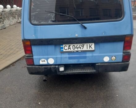 Синий Мазда E 2000, объемом двигателя 2.2 л и пробегом 300 тыс. км за 2700 $, фото 3 на Automoto.ua