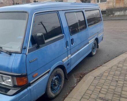 Синий Мазда E 2000, объемом двигателя 2.2 л и пробегом 300 тыс. км за 2700 $, фото 1 на Automoto.ua