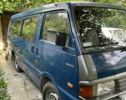 Синий Мазда E 2000, объемом двигателя 2.2 л и пробегом 400 тыс. км за 4000 $, фото 5 на Automoto.ua