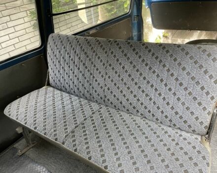 Синий Мазда E 2000, объемом двигателя 2.2 л и пробегом 400 тыс. км за 4000 $, фото 11 на Automoto.ua