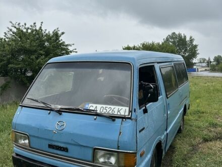 Мазда E 2000 1984 у Черкасах на Automoto.ua Синій Мазда E 2000, об'ємом двигуна 2 л та пробігом 300 тис. км за 500 $, фото 1 на Automoto.ua