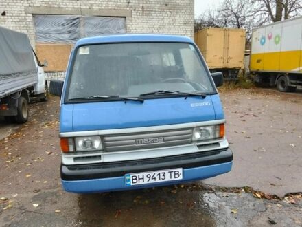 Синій Мазда E 2000, об'ємом двигуна 2.2 л та пробігом 160 тис. км за 1500 $, фото 1 на Automoto.ua