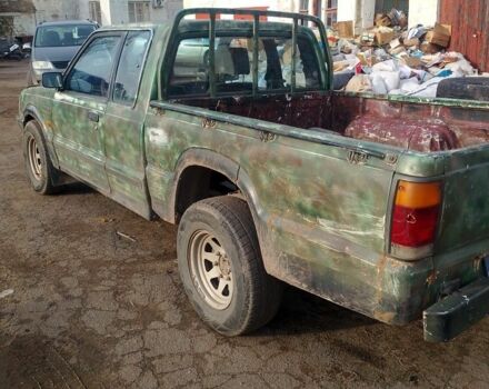 Зеленый Мазда E 2000, объемом двигателя 2 л и пробегом 467 тыс. км за 1183 $, фото 2 на Automoto.ua